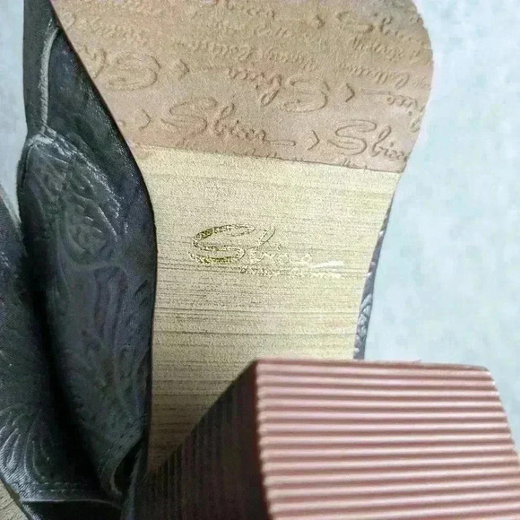 NWOT SBICCA Heel sandals size 7 Nice floral shinny pattern! REBECCA'S  SHOES - Picture 7 of 9